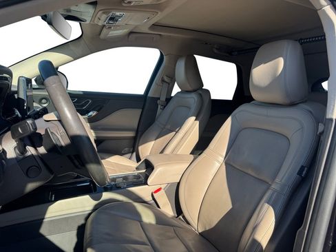 Used 2022 Lincoln Corsair Reserve w/ Luxury Package image 9