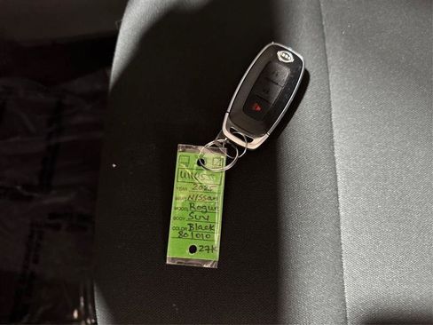 Used 2025 Nissan Rogue S AWD/4WD image 28