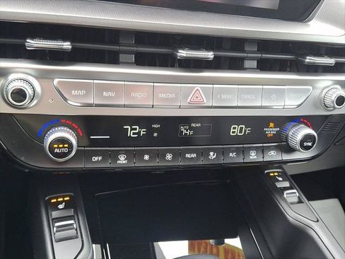 Used 2023 Kia Telluride S w/ S Sunroof Package AWD/4WD image 18