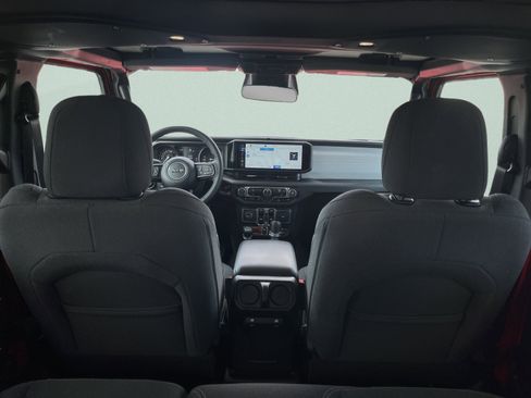Used 2025 Jeep Wrangler Willys image 15