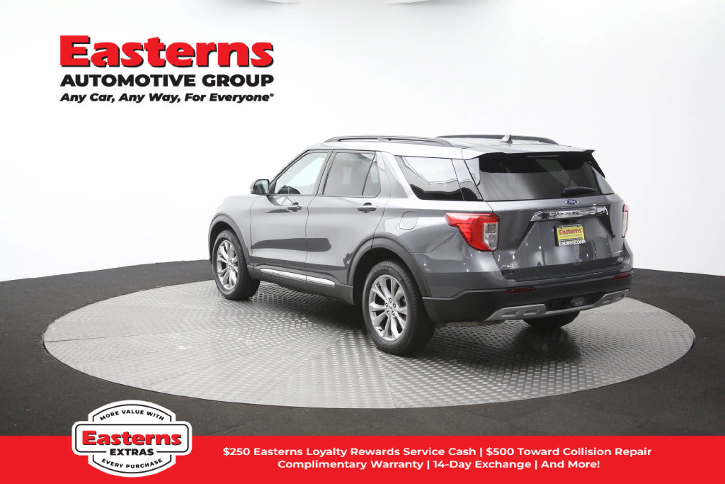 Used 2024 Ford Explorer XLT w/ Equipment Group 202A AWD/4WD image 68