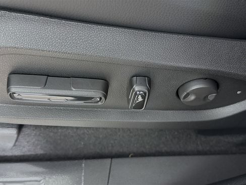 New 2025 Honda Pilot Touring image 24