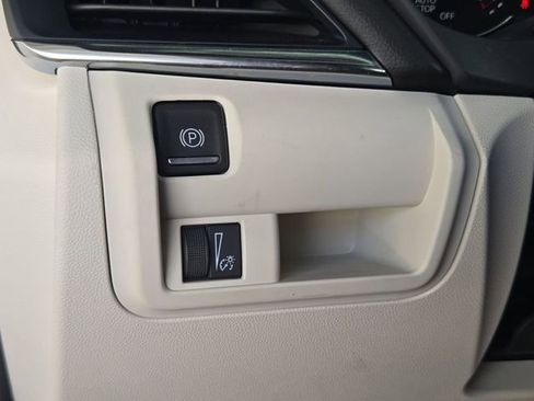 Used 2025 Cadillac CT4 Premium Luxury image 14