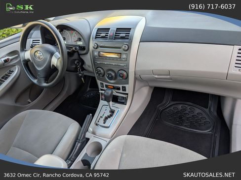 Used 2011 Toyota Corolla LE FWD image 19