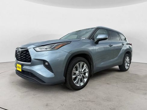 Used 2020 Toyota Highlander Limited AWD/4WD image 1