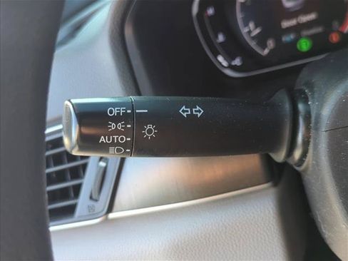 Used 2019 Honda Accord LX image 14