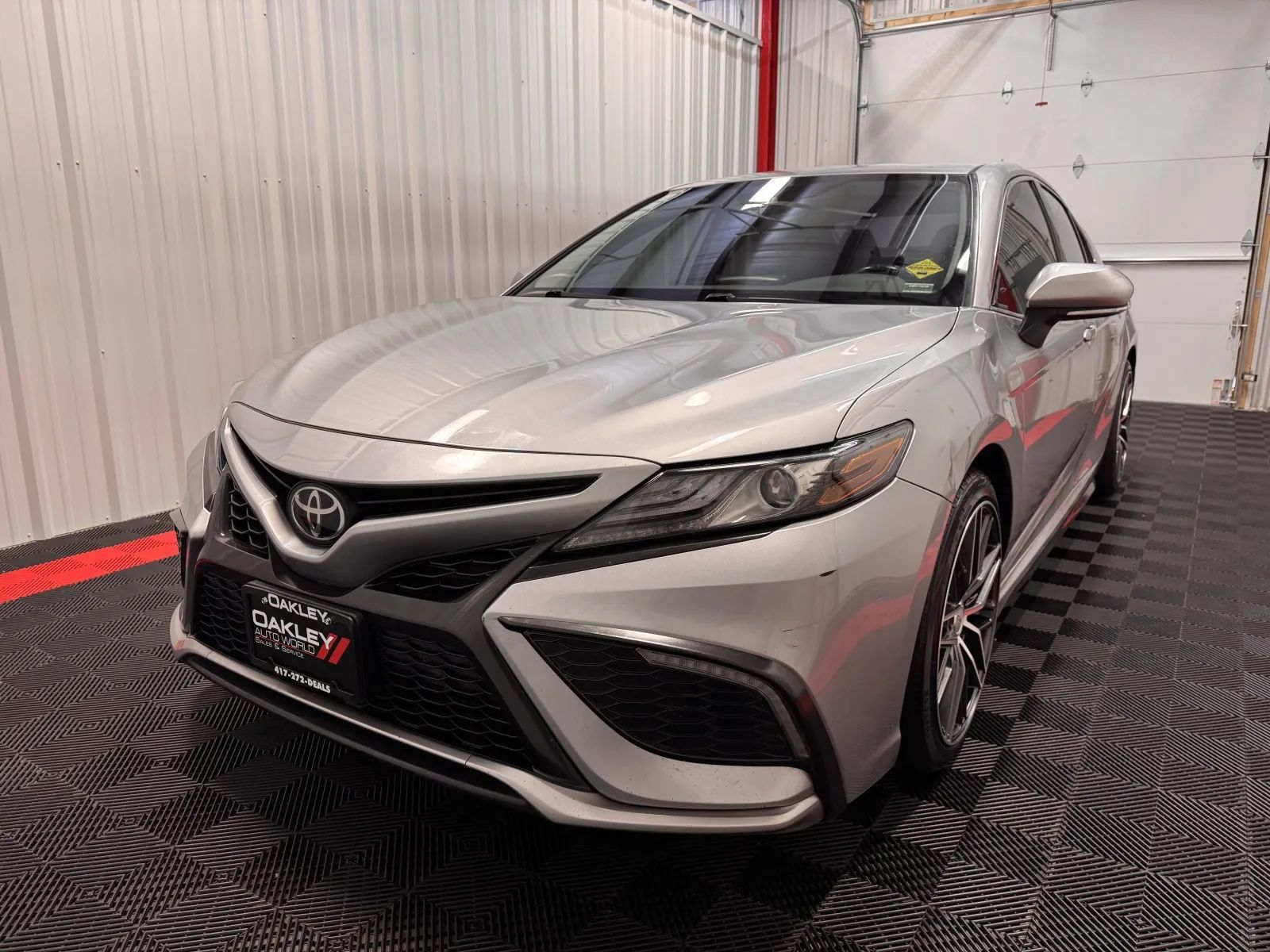 Used 2022 Toyota Camry XSE FWD image 9