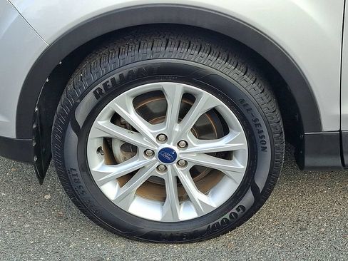 Used 2018 Ford Escape SE FWD image 10