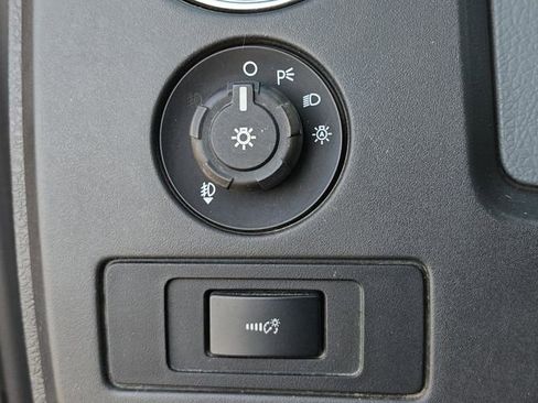 Used 2013 Ford F150 XLT w/ Luxury Equipment Group RWD image 18