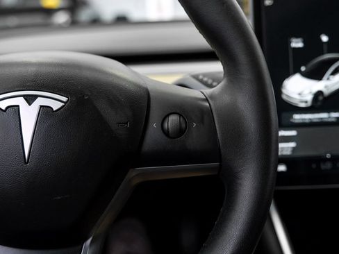 Used 2019 Tesla Model 3 Long Range RWD image 17
