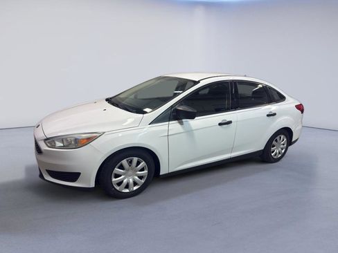 Used 2016 Ford Focus S image 3