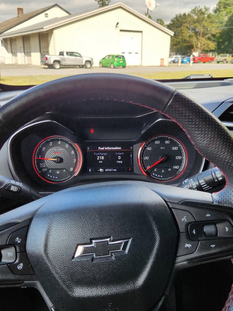 Used 2022 Chevrolet TrailBlazer RS w/ Technology Package FWD image 13