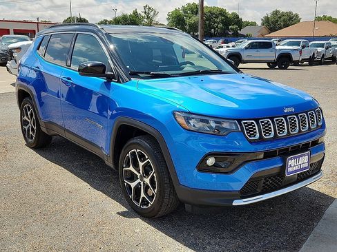 Used 2025 Jeep Compass Limited AWD/4WD image 4