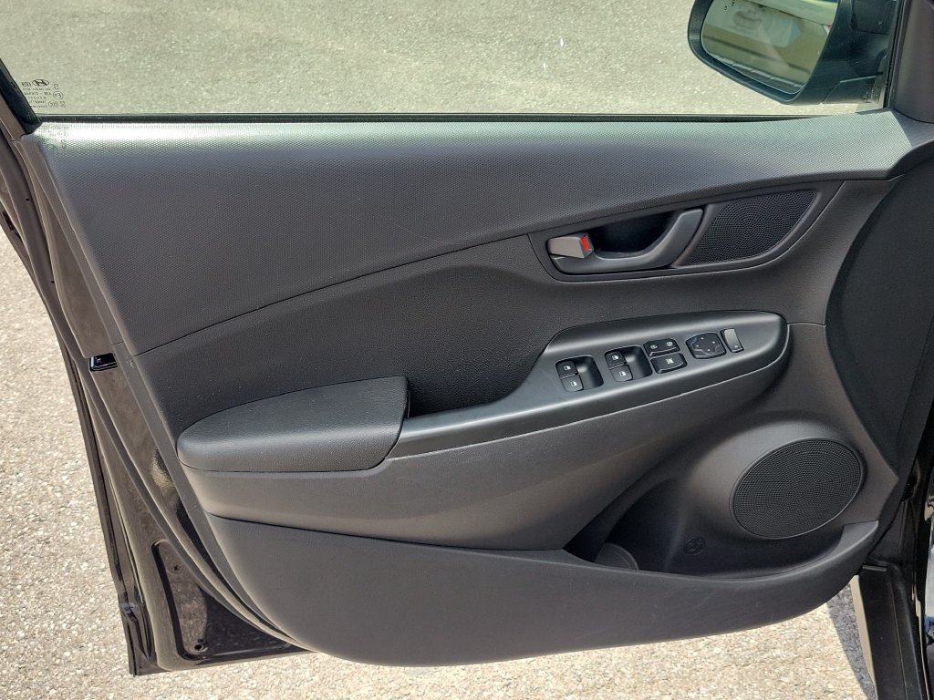 Used 2022 Hyundai Kona SEL FWD image 15