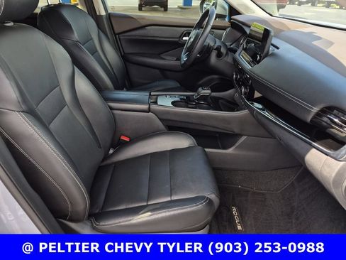 Used 2023 Nissan Rogue SL w/ SL Premium Package FWD image 12