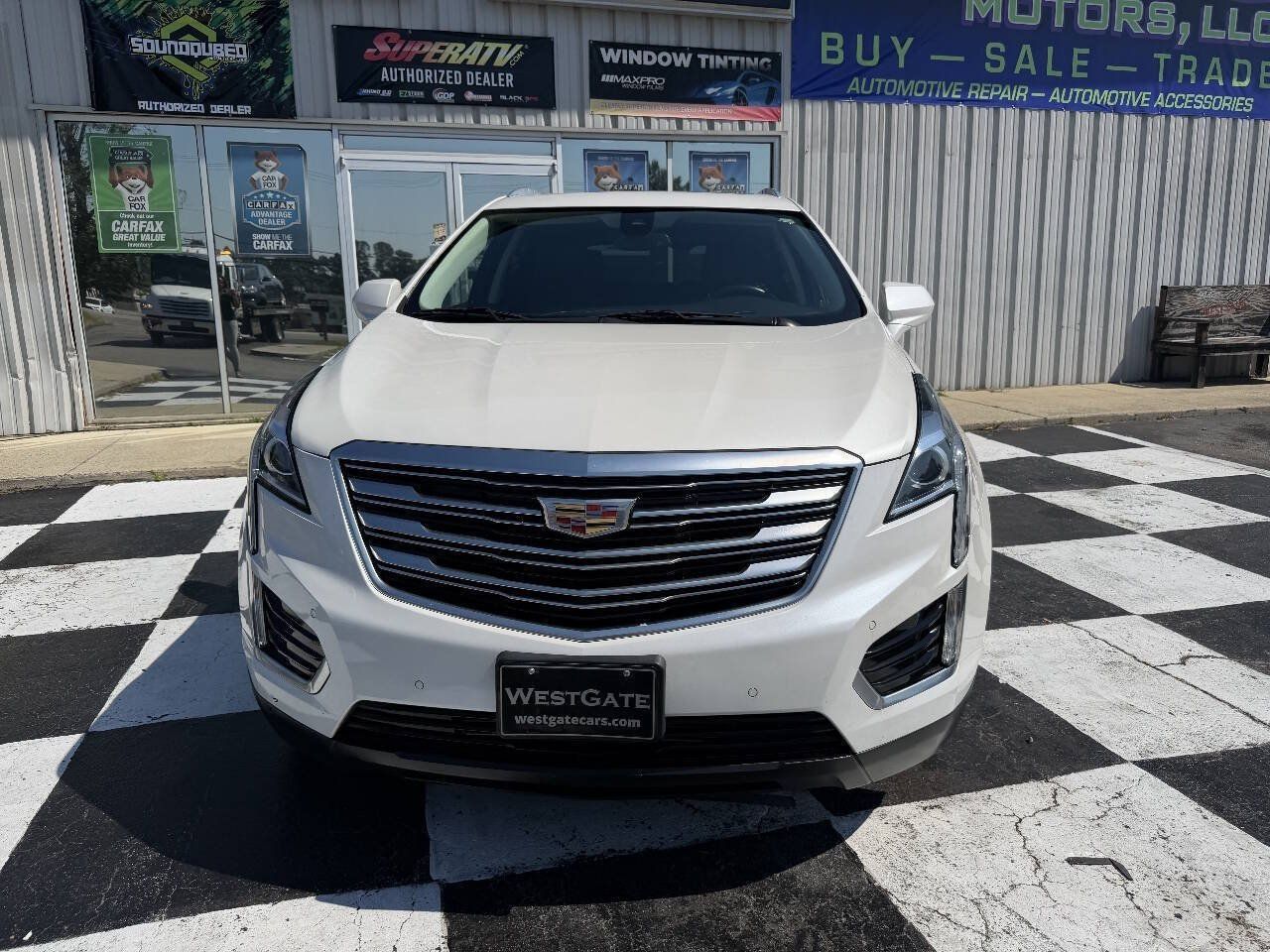 Used 2017 Cadillac XT5 Luxury w/ Driver Awareness Package AWD/4WD image 2