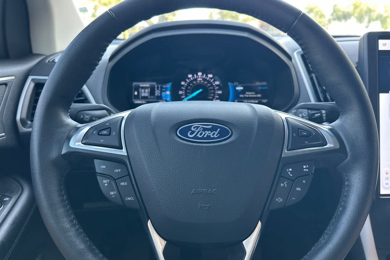 Certified 2024 Ford Edge SEL w/ Convenience Package AWD/4WD image 24