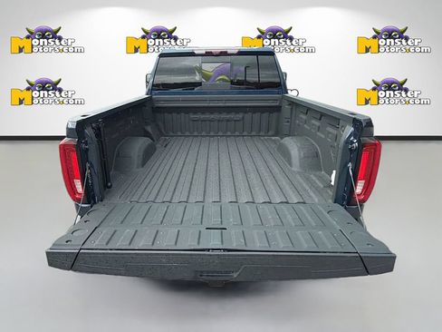Used 2022 GMC Sierra 3500 Denali w/ Denali Ultimate Package AWD/4WD image 31