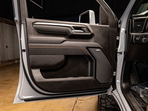 Used 2025 GMC Sierra 2500 AT4 w/ AT4 Premium Plus Package image 33