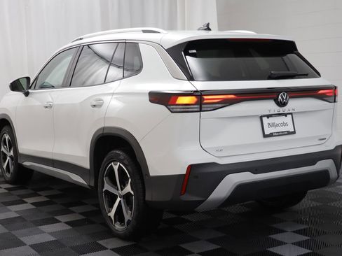 New 2026 Volkswagen Tiguan SE image 14