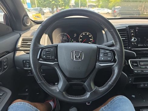 Used 2025 Honda Ridgeline Black Edition image 13