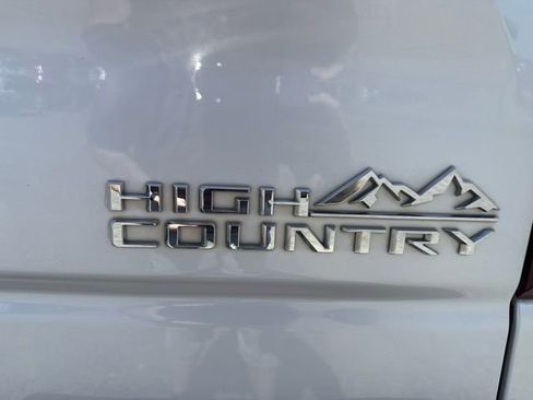 Used 2023 Chevrolet Silverado 1500 High Country AWD/4WD image 7