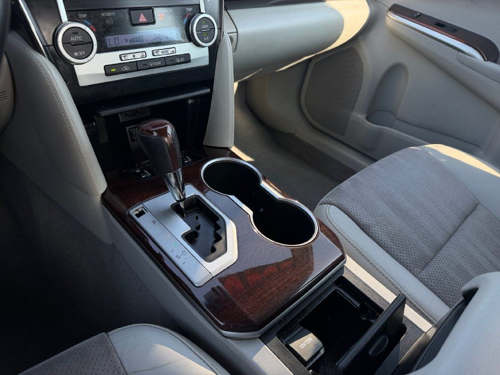 Used 2012 Toyota Camry XLE w/ Leather Pkg FWD image 27