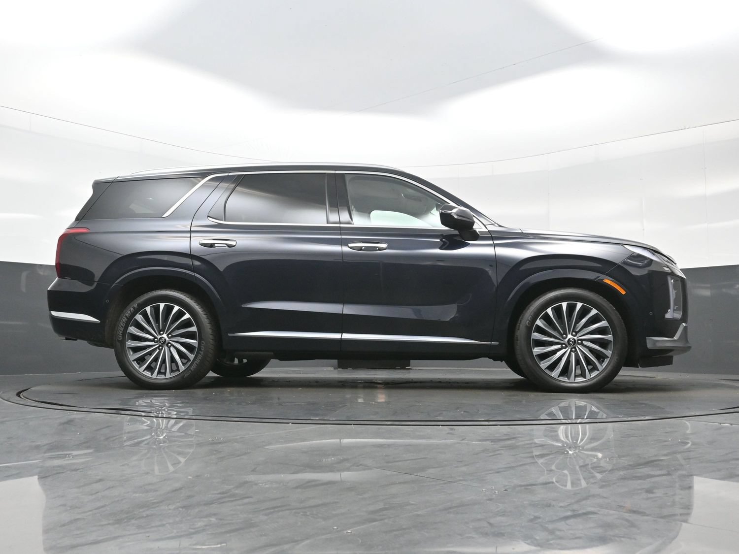 Certified 2024 Hyundai Palisade Calligraphy AWD/4WD image 35