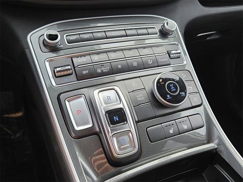 Used 2023 Hyundai Santa Fe SEL Convenience image 25
