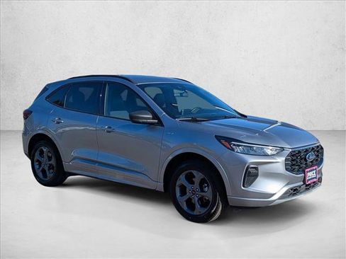 Used 2024 Ford Escape ST-Line image 3