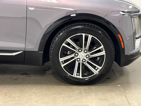 New 2026 Cadillac Lyriq Premium Luxury image 16