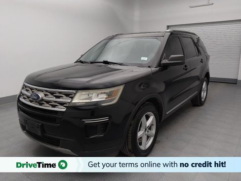 Used 2018 Ford Explorer XLT image 1