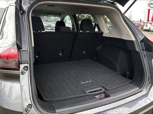 Certified 2025 Nissan Rogue S FWD image 31