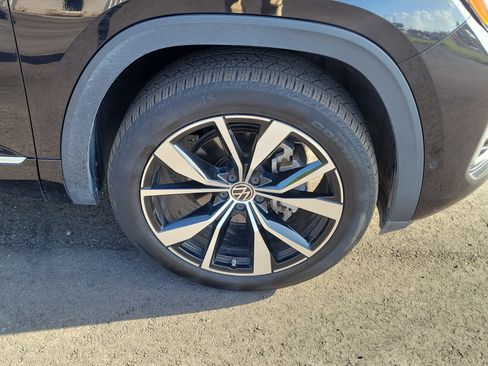 Used 2024 Volkswagen Atlas SEL Premium R-Line AWD/4WD image 42