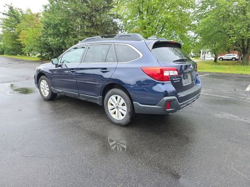 Used 2018 Subaru Outback 2.5i Premium AWD/4WD image 6