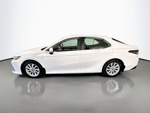 Used 2021 Toyota Camry LE FWD image 6