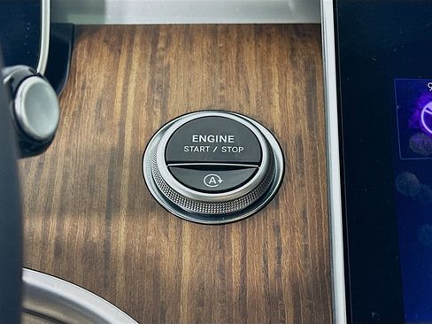 Certified 2022 Mercedes-Benz C 300 4MATIC Sedan image 16