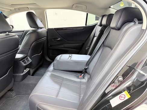 Used 2019 Lexus ES 350 w/ Accessory Package 2 FWD image 18