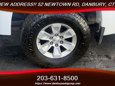 Used 2022 Chevrolet Silverado 1500 W/T w/ WT Value Package AWD/4WD image 9