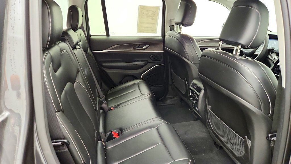 Used 2023 Jeep Grand Cherokee 4WD 4xe image 22