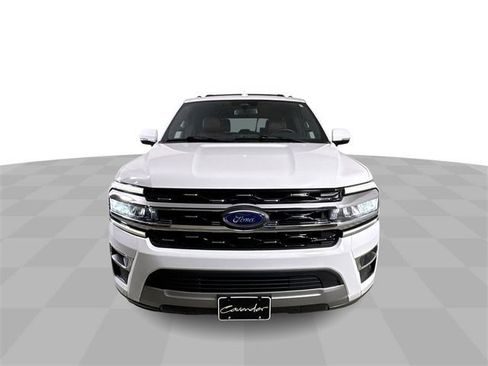 Used 2024 Ford Expedition Limited image 3