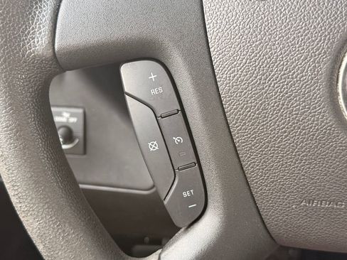 Used 2019 GMC Savana 2500 w/ Driver Convenience Package image 22