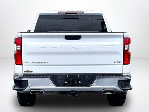 Used 2025 Chevrolet Silverado 1500 LTZ w/ Z71 Off-Road Package AWD/4WD image 7