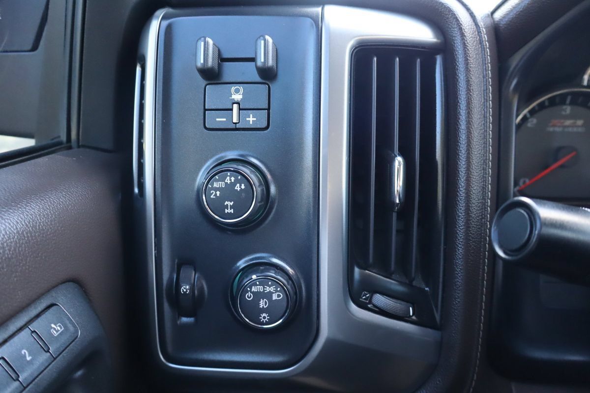 Used 2014 Chevrolet Silverado 1500 LTZ Z71 w/ LTZ Plus Package AWD/4WD image 26