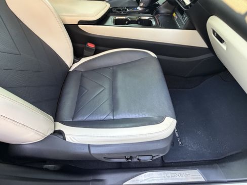 Used 2024 Lexus NX 350h AWD w/ Vision Package image 41