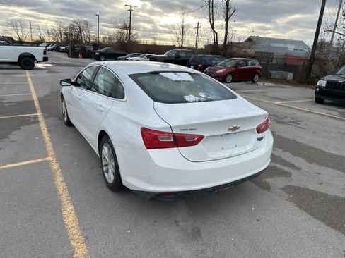 Used 2017 Chevrolet Malibu LT image 17