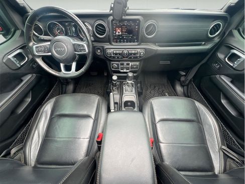 Used 2020 Jeep Wrangler Unlimited Sahara AWD/4WD image 3