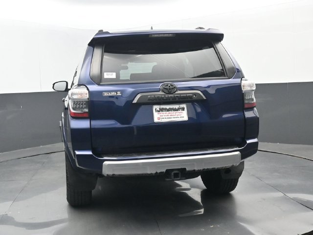 Used 2018 Toyota 4Runner TRD Off-Road AWD/4WD image 17