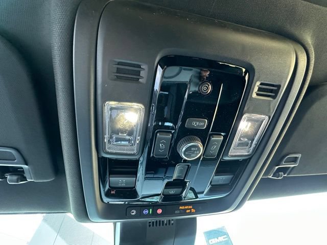 New 2026 GMC Yukon XL Denali w/ Sun & Power Step Package AWD/4WD image 22