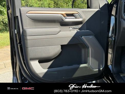 Certified 2025 Chevrolet Silverado 1500 High Country w/ High Country Premium Package AWD/4WD image 22